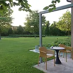 Frühstückspension Sacramora 4*