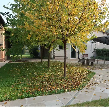 Sacramora Bed and Breakfast