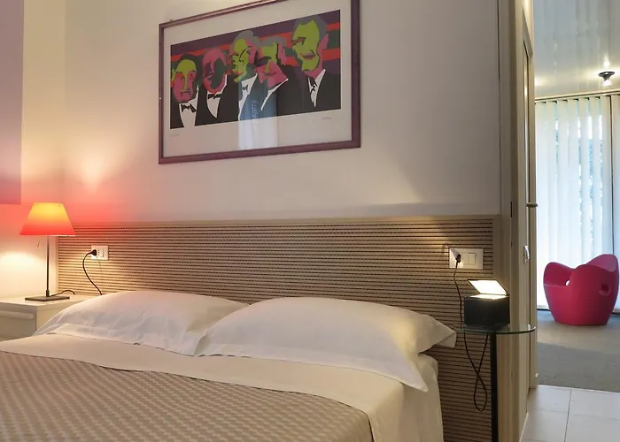 Sacramora B&B 파엔차